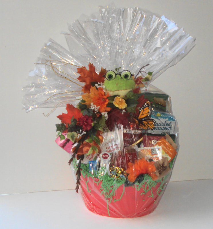 Gift basket filled with chosen food items of choice, great basket for diabetics, dialysis patience or any occasion. Great finish design basket. 